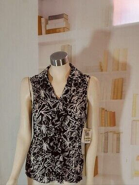Style & Co. Black and White Sleeveless Floral V-Neck Camisole